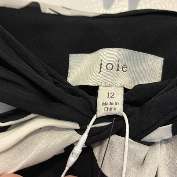 Joie skirt, size 12, NWT, caviar, twist front - Picture 2 of 3
